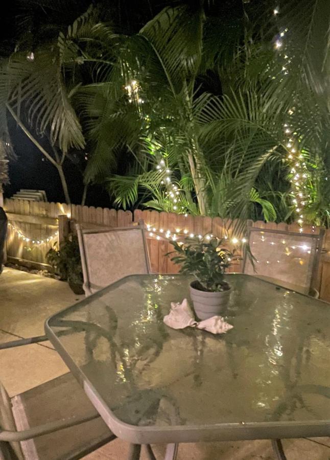 Coastal Townhome In Jupiter 1 Mile To Beach! Exterior photo