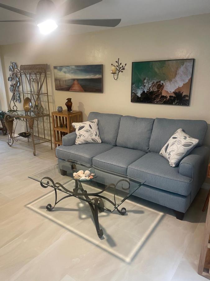 Coastal Townhome In Jupiter 1 Mile To Beach! Exterior photo