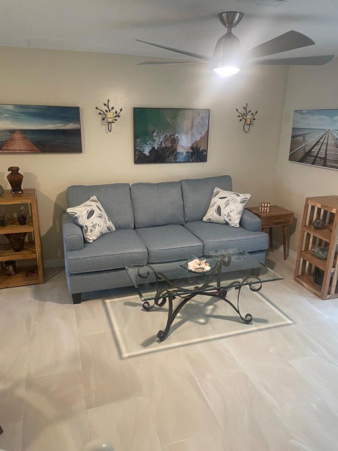 Coastal Townhome In Jupiter 1 Mile To Beach! Exterior photo